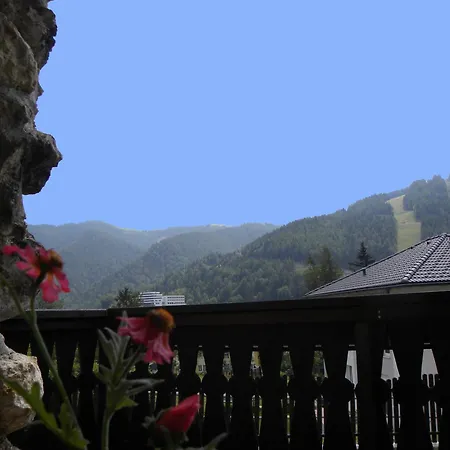 Landhaus Pensjonat 2*